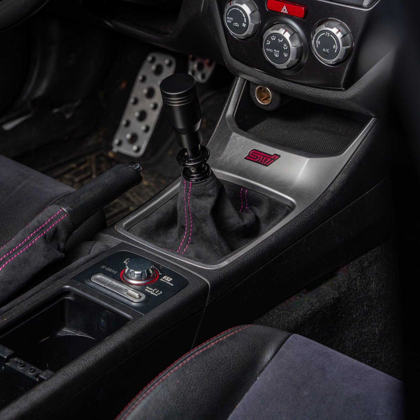 Billetworkz Premium Alcantara Shift Boot – Subaru STI 2008–2014