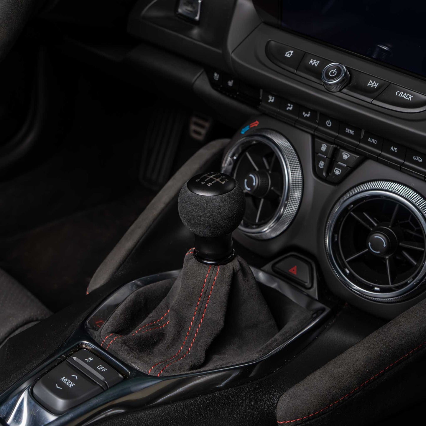 Billetworkz "Fusion" Shift Knob for Chevrolet Camaro 6-Speed (2016-2024)