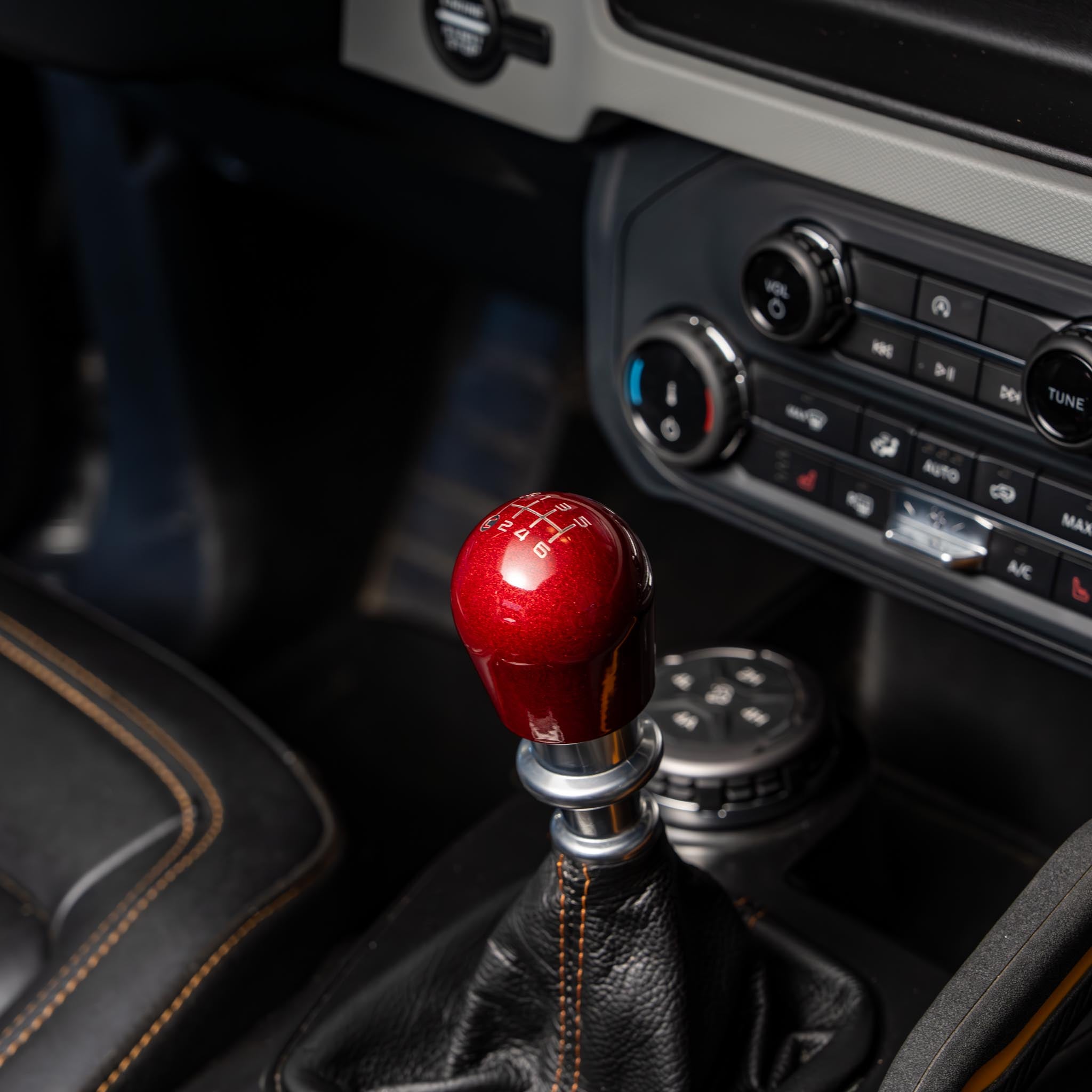 6th_Gen_Ford_Bronco_Manual_Sho