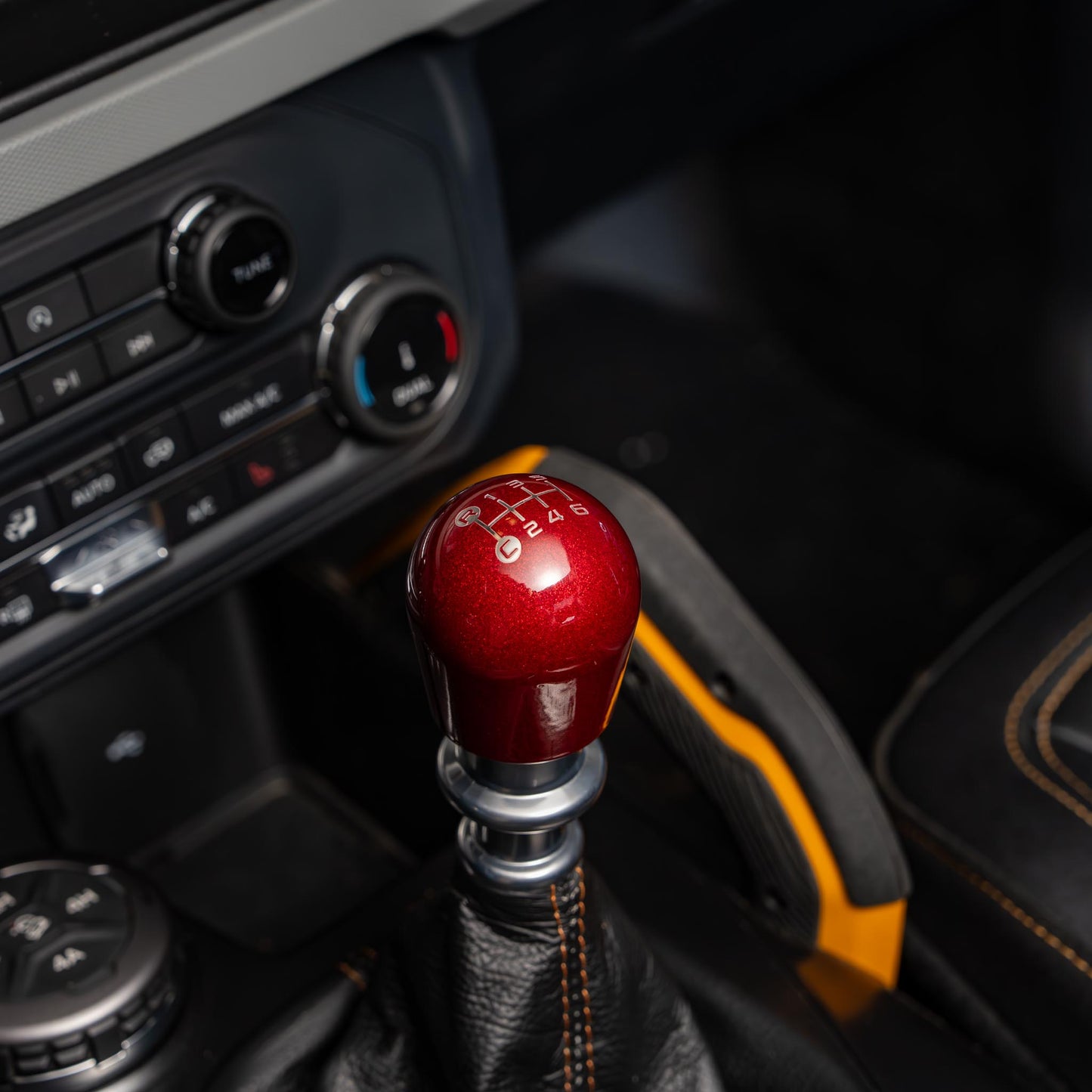 Billetworkz Weighted Shift Knob - 6-Speed with Crawl Engraving for Ford Bronco Manual (2021+)