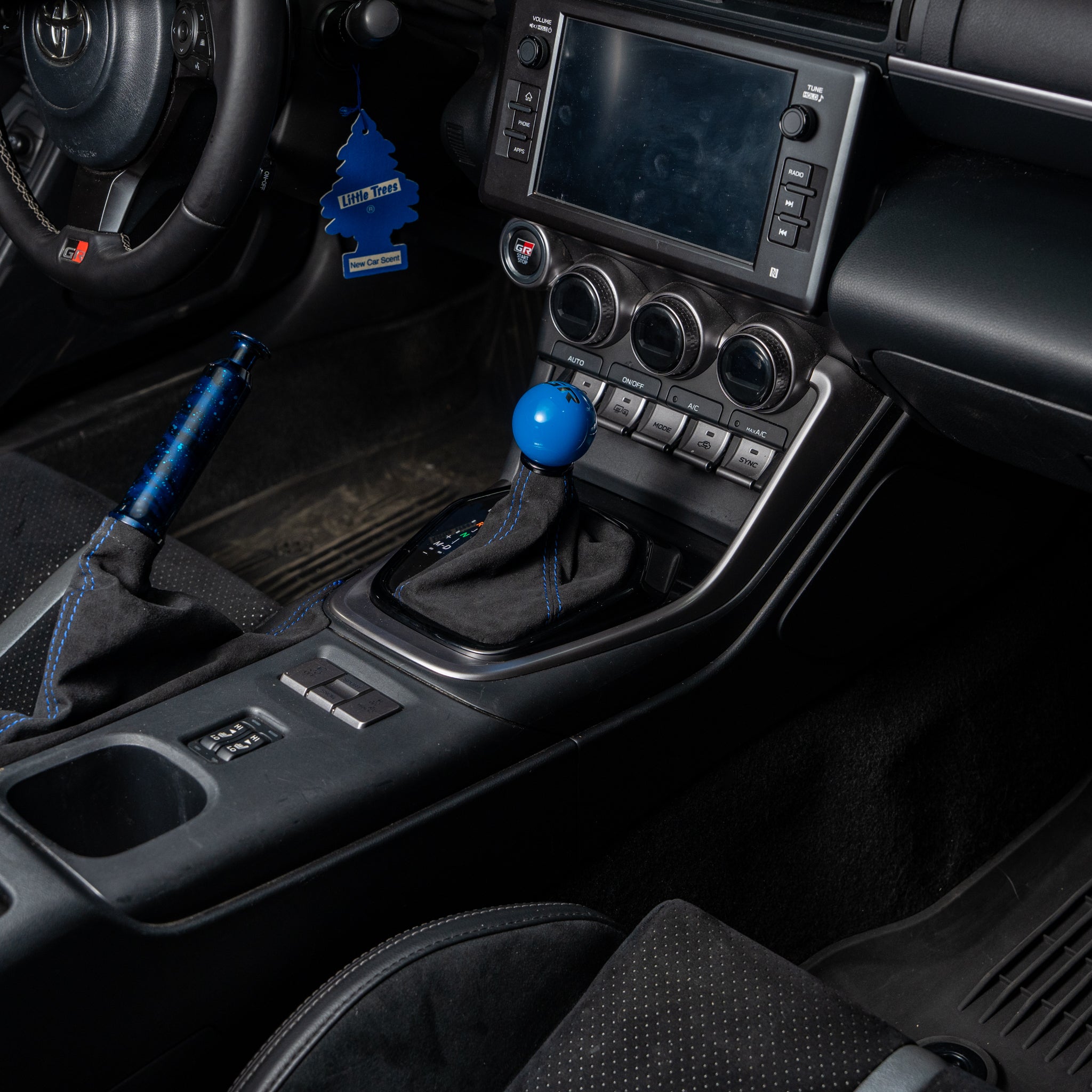 Billetworkz Alcantara Kit (Pro): Shift Boot, E-Brake Boot Kit and
