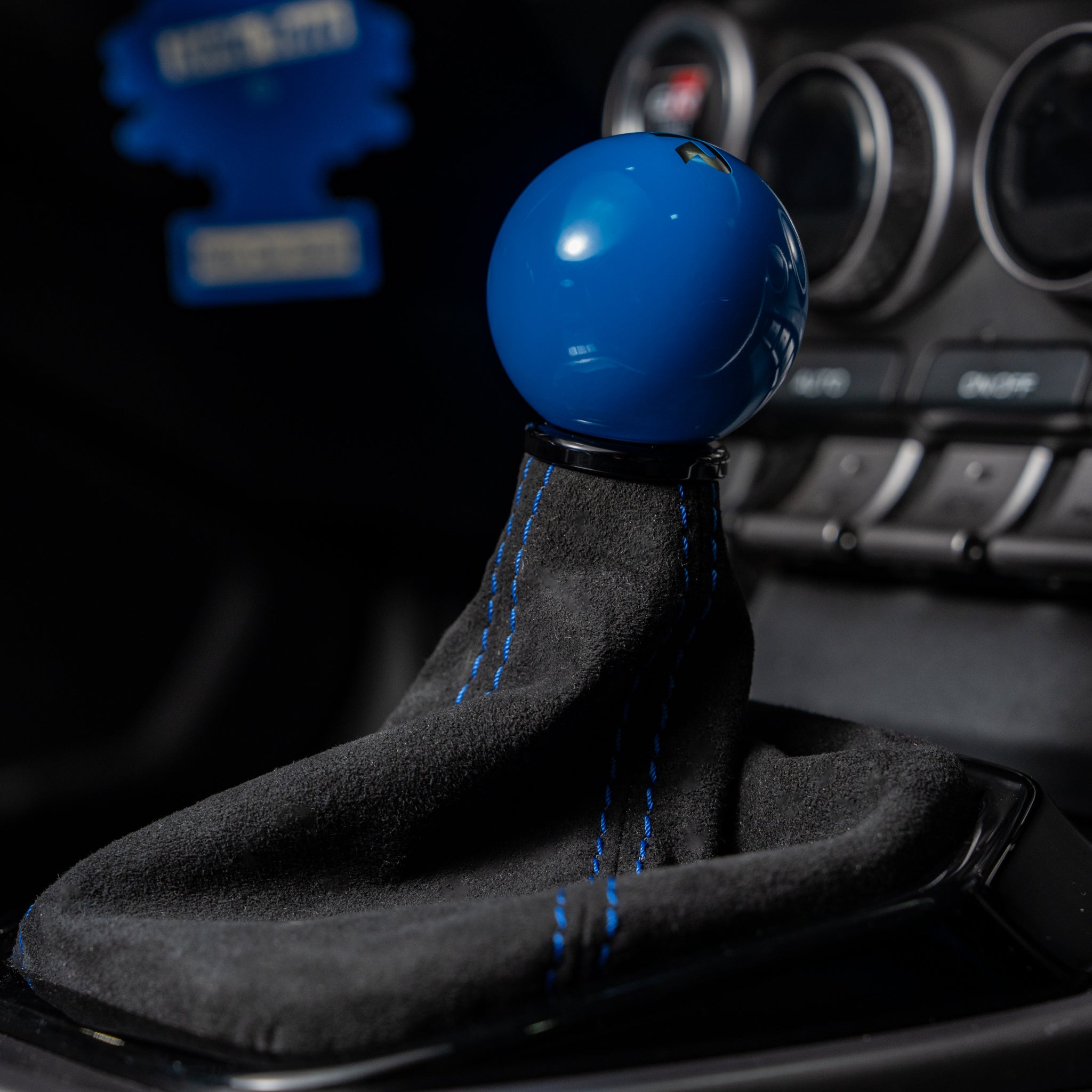 Billetworkz Alcantara Kit (Pro): Shift Boot, E-Brake Boot Kit and