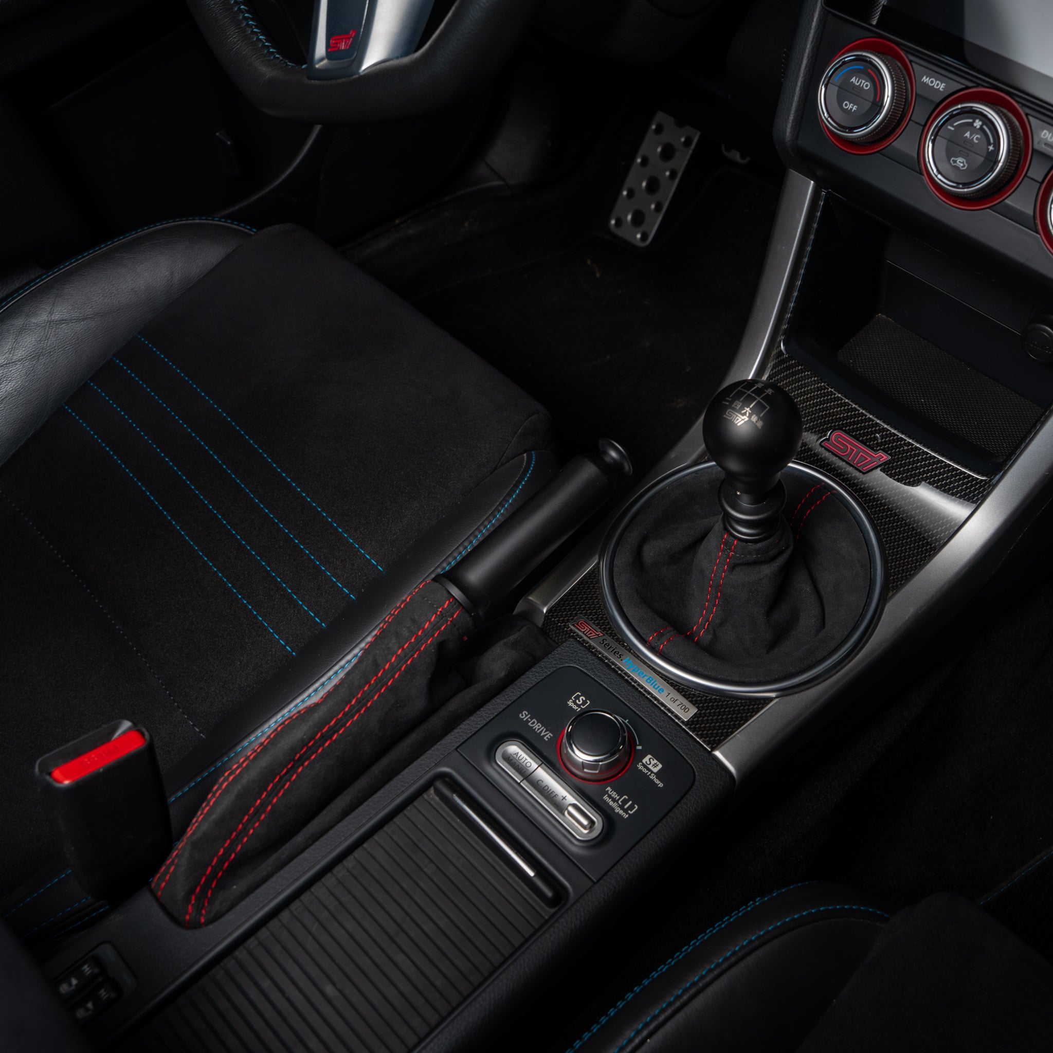 Billetworkz Alcantara Kit (Starter): Shift Boot and E-Brake Boot