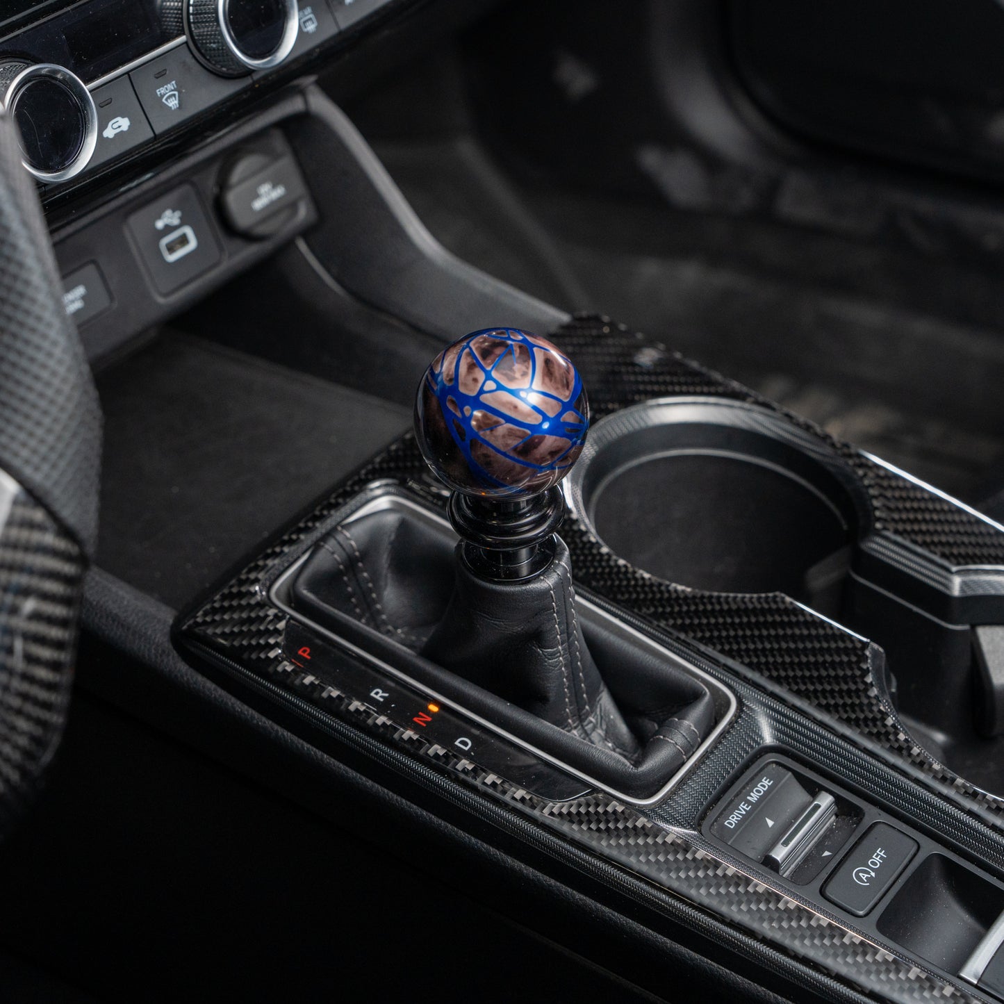 Billetworkz Automatic Shifter - Black Smoke w/Blue Splash - Honda Civic (2012–2026)
