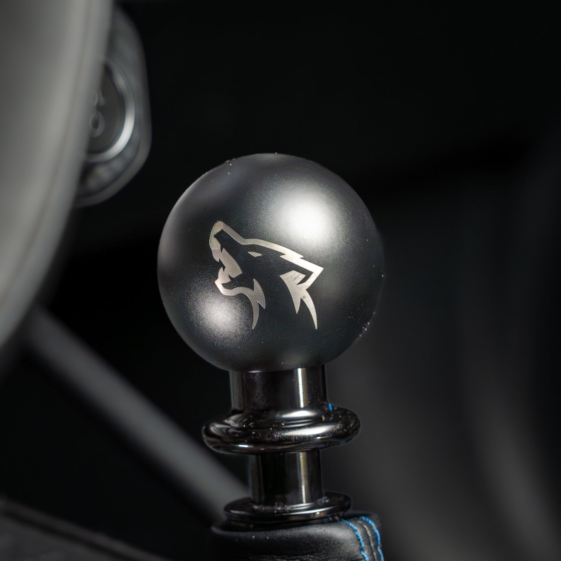 Billetworkz Automatic Shifter - Coyote Engraving