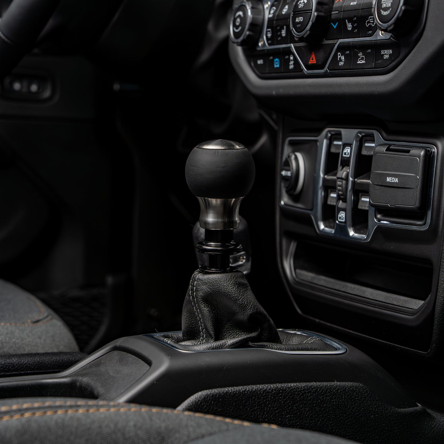 Billetworkz "Fusion" Automatic Shifter - Jeep Wrangler JL (2018-Present)