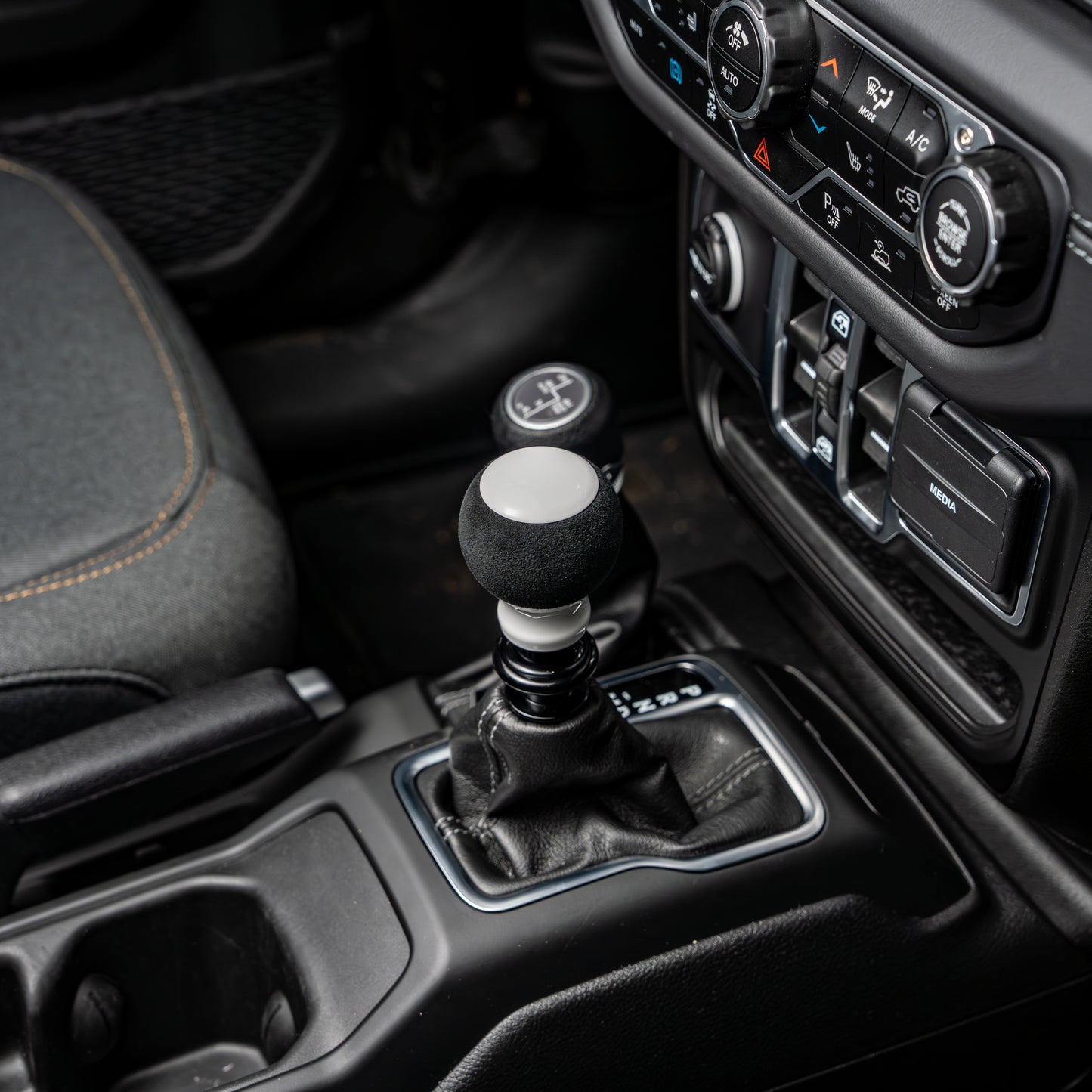 Billetworkz "Fusion" Automatic Shifter - Jeep Wrangler JL (2018-Present)