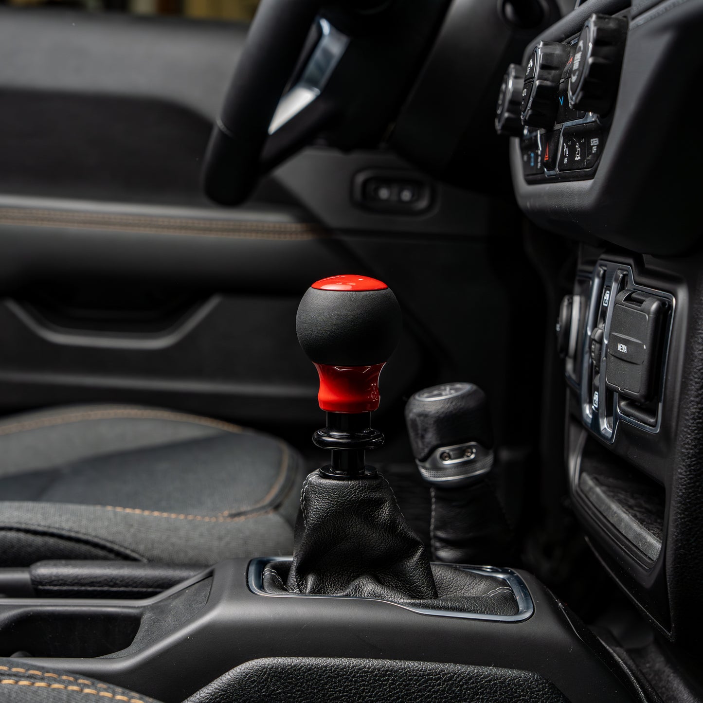 Billetworkz "Fusion" Automatic Shifter - Jeep Wrangler JL (2018-Present)