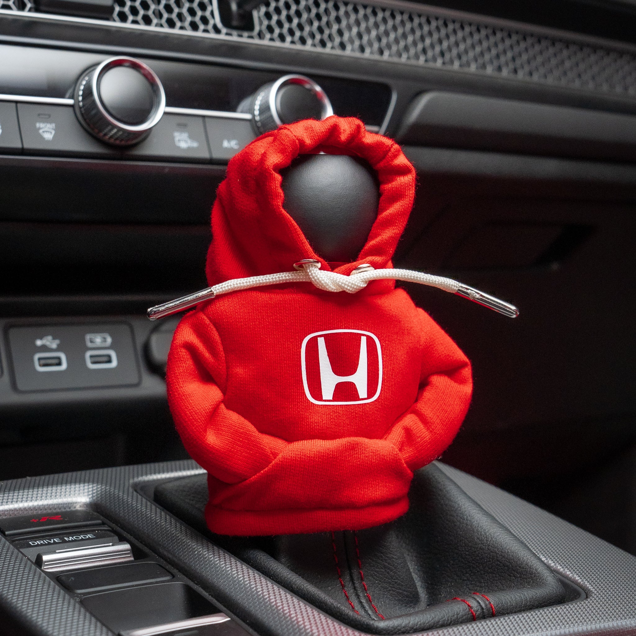 RedHoodieWhiteStringWhiteHonda